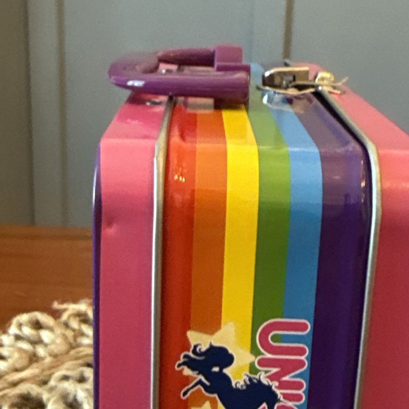 I Believe in Unicorns Lunch Box - Metal Embossed Rainbows Tin Discontinued Model - Picture 6 of 11